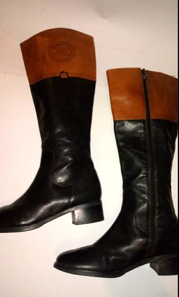 Etienne Aigner brown and black riding boots - Picture 3 of 16